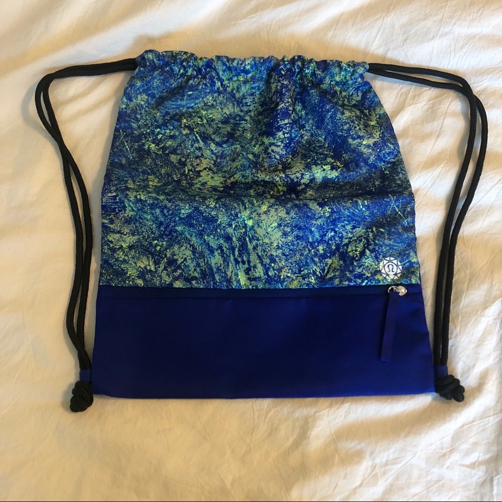 NWT - 2019 lululemon Seawheeze drawstring bag